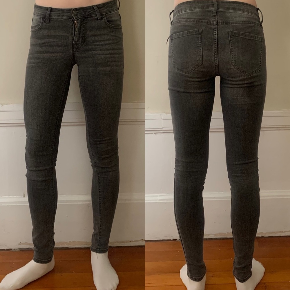 Super Skinny Mid-rise Jeans (grey, size 0)